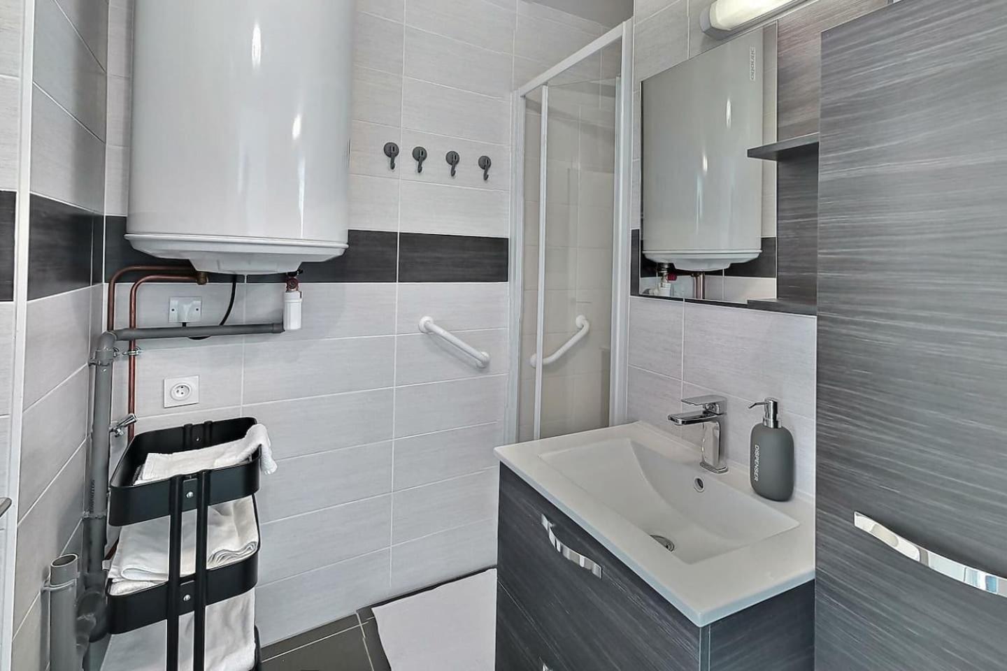 Le Voltaire - Balcon - 2 Chb - 3 Lits - 2 Min Gare Et Cente-Ville - Mon Groom Труа Екстер'єр фото